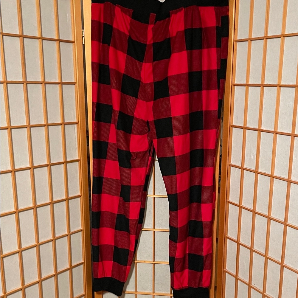 North Pole Trading Co Men’s L Feelin' Jolly Red Black Buffalo Check Pajamas Set - Picture 11 of 11